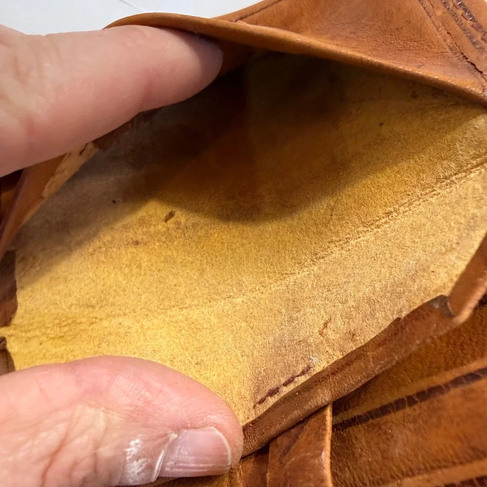 Vintage Hand Tooled Tan Leather Bifold Wallet Floral Embossed Coin Pouch Tan