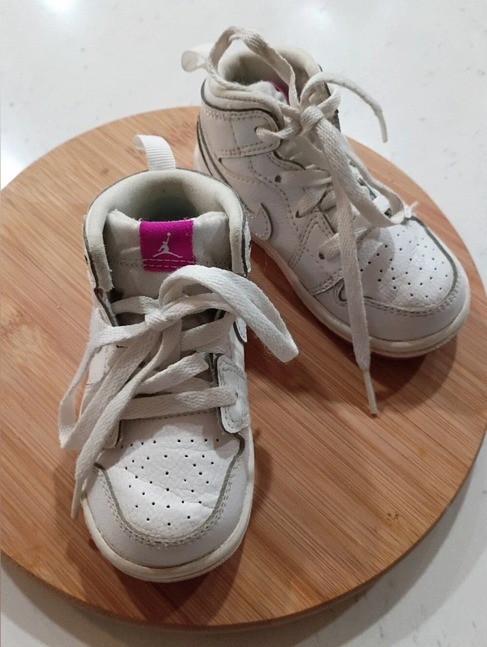 Nike pop toe color