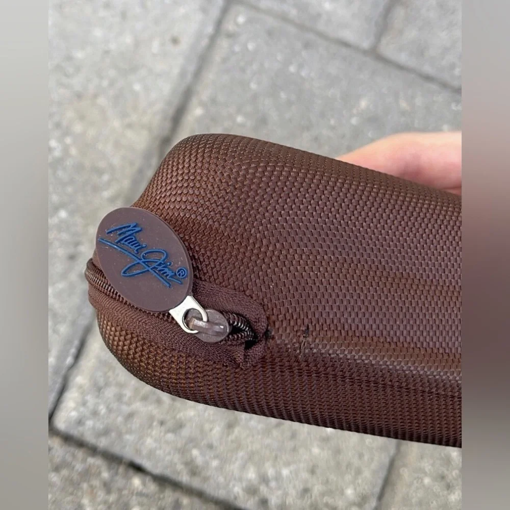 Maui Jim zippered hard