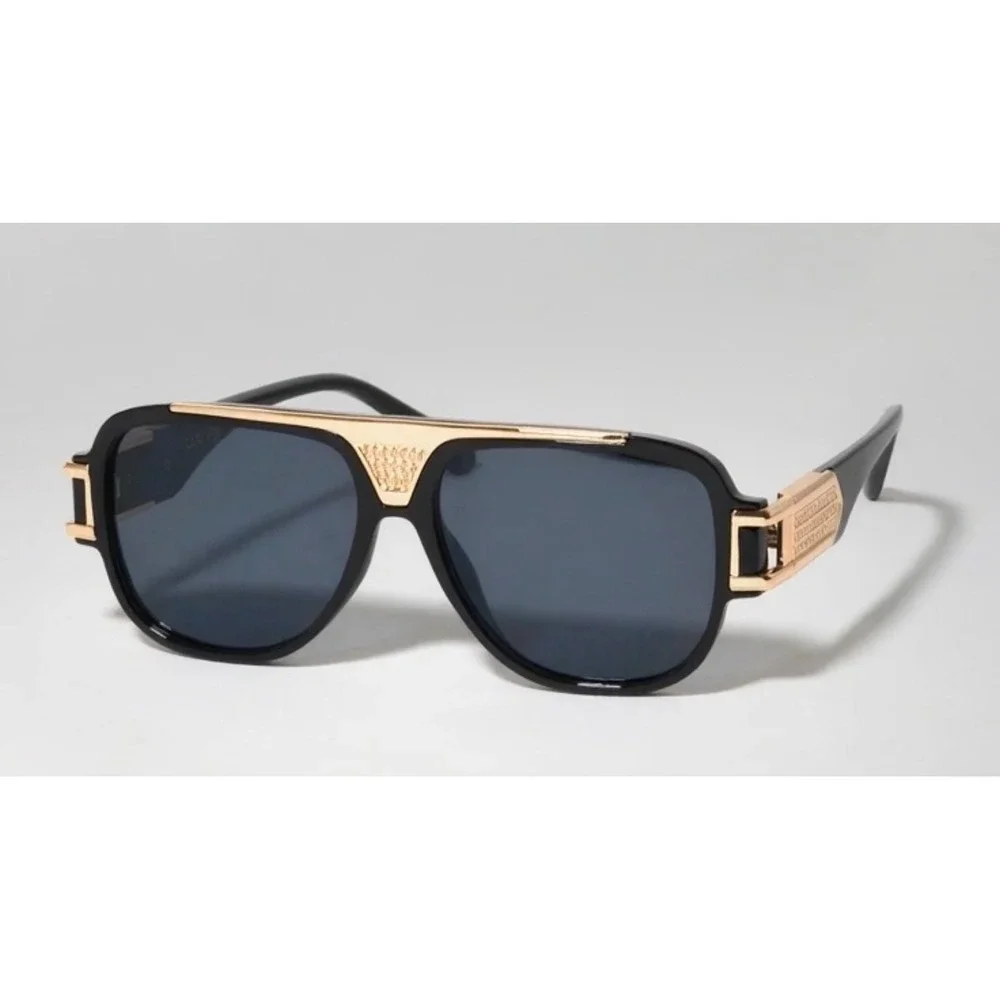 Unbranded oversized square