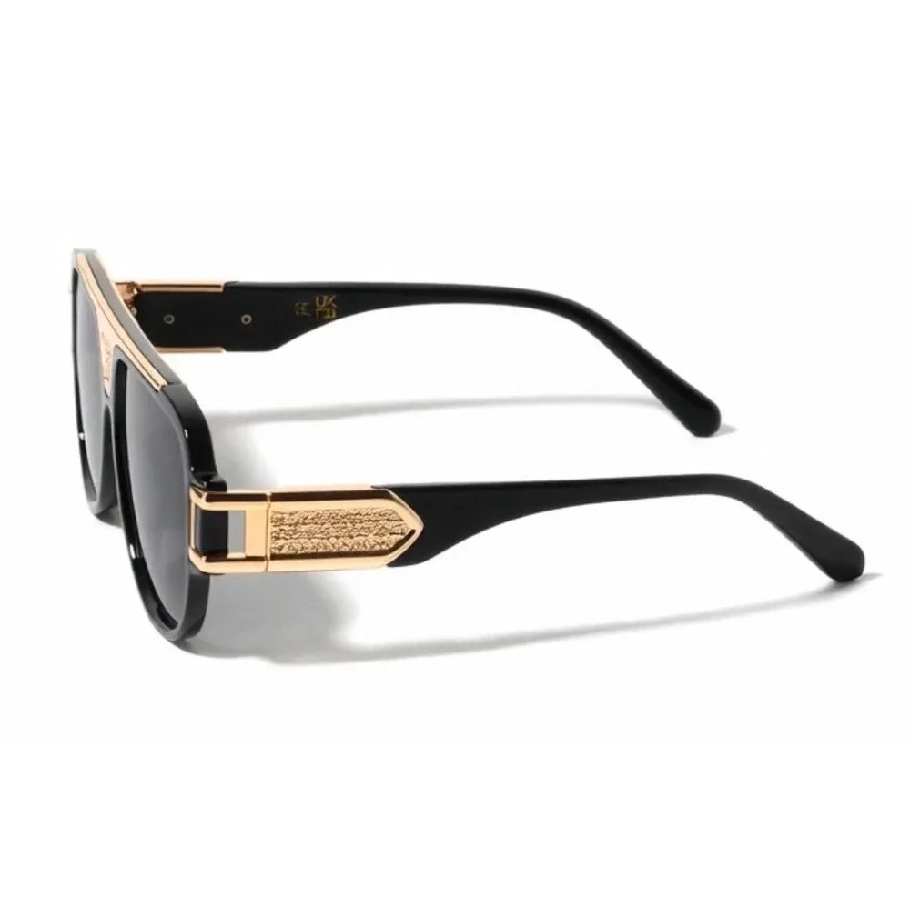 Unbranded oversized square