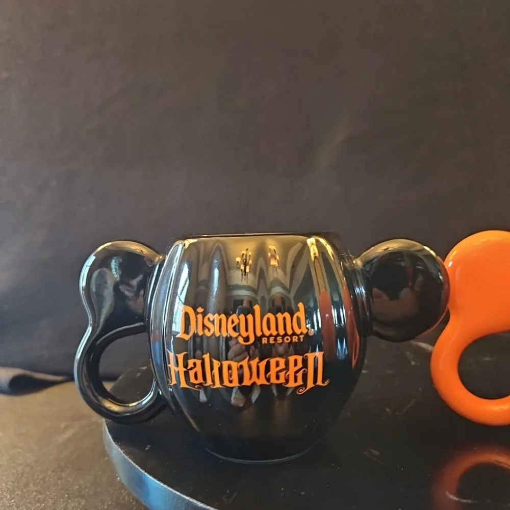 Disney these mickey