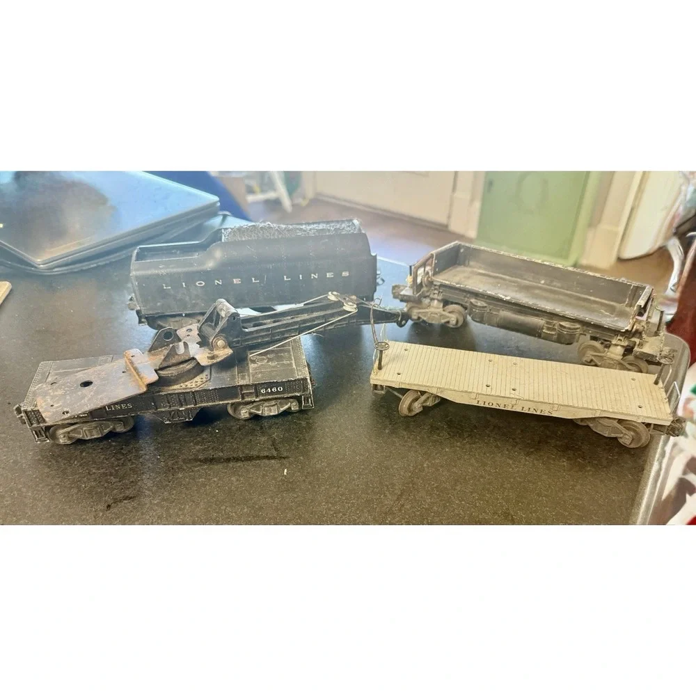 Lionel Trains 4Pk. Coal Car, Crane, Dump Trailer Vintage Untested