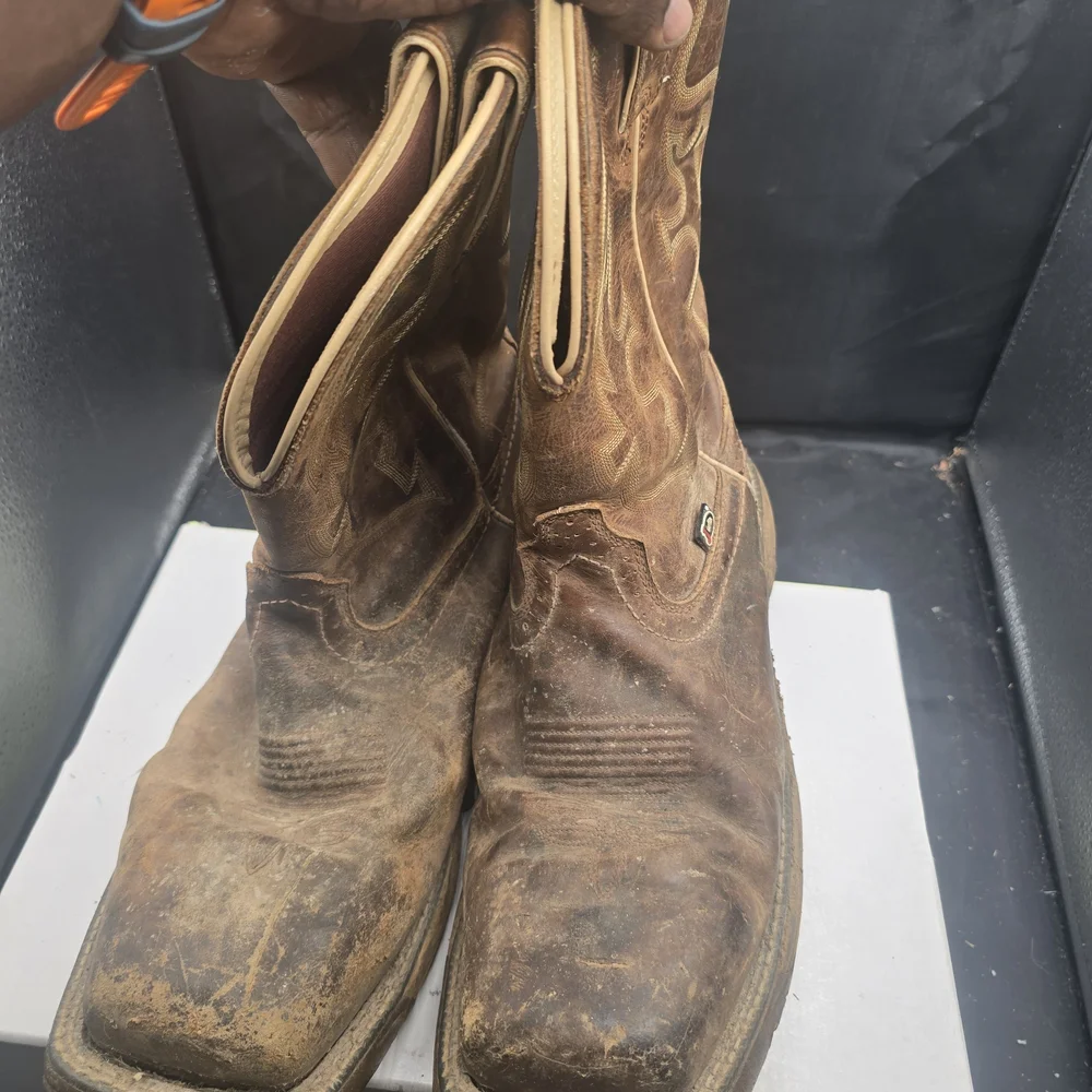 Justin Boots stylish brown