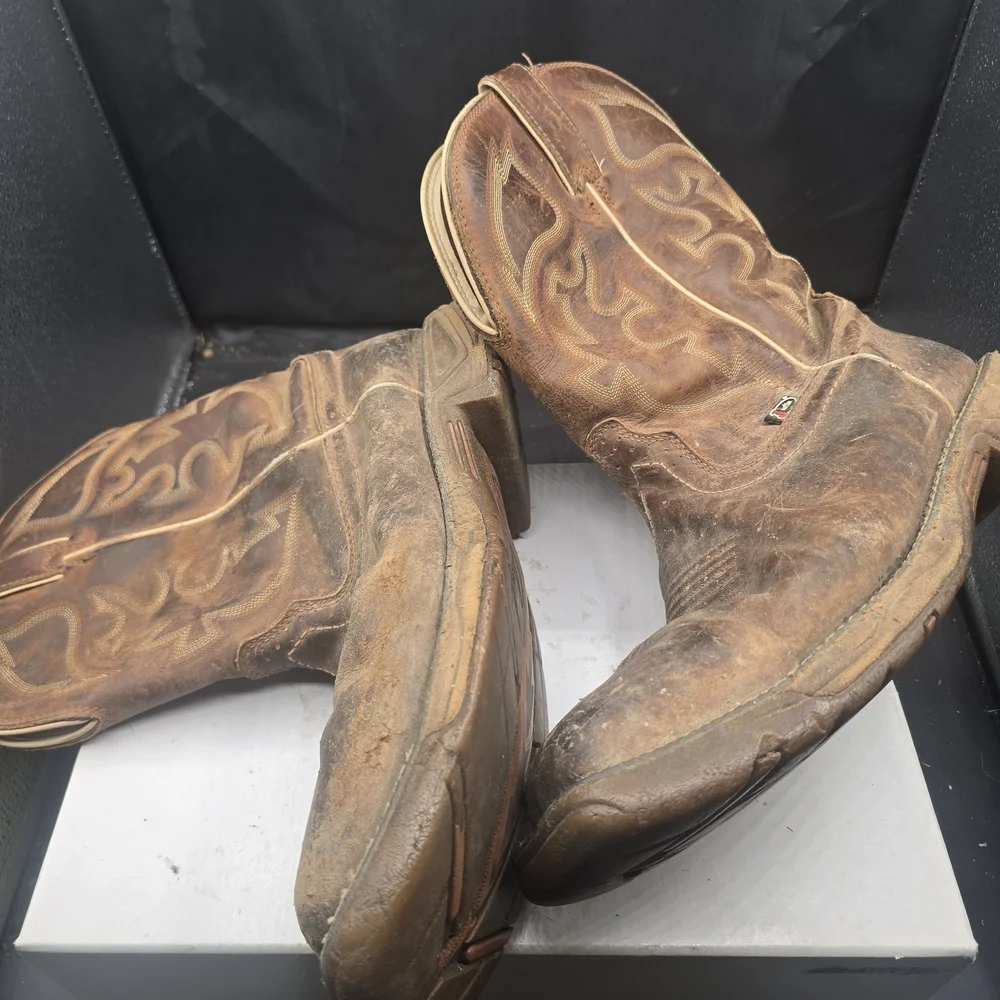 Justin Boots stylish brown