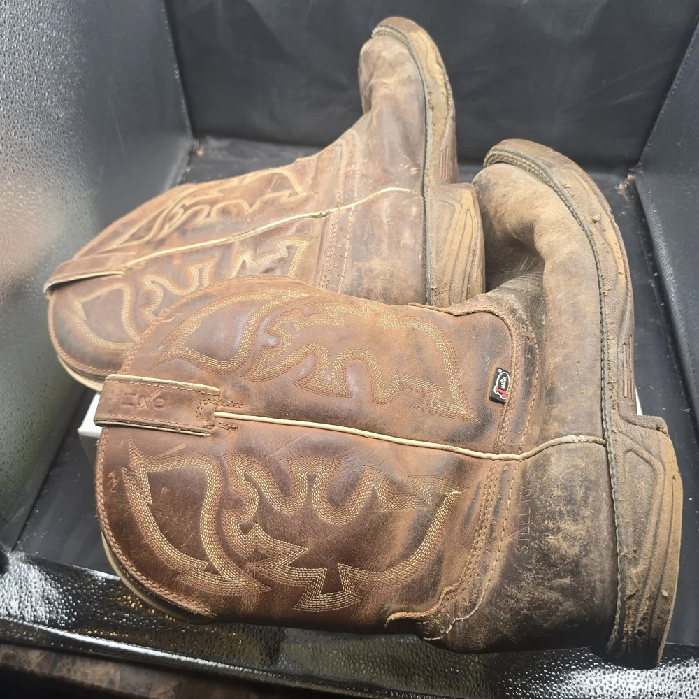 Justin Boots stylish brown