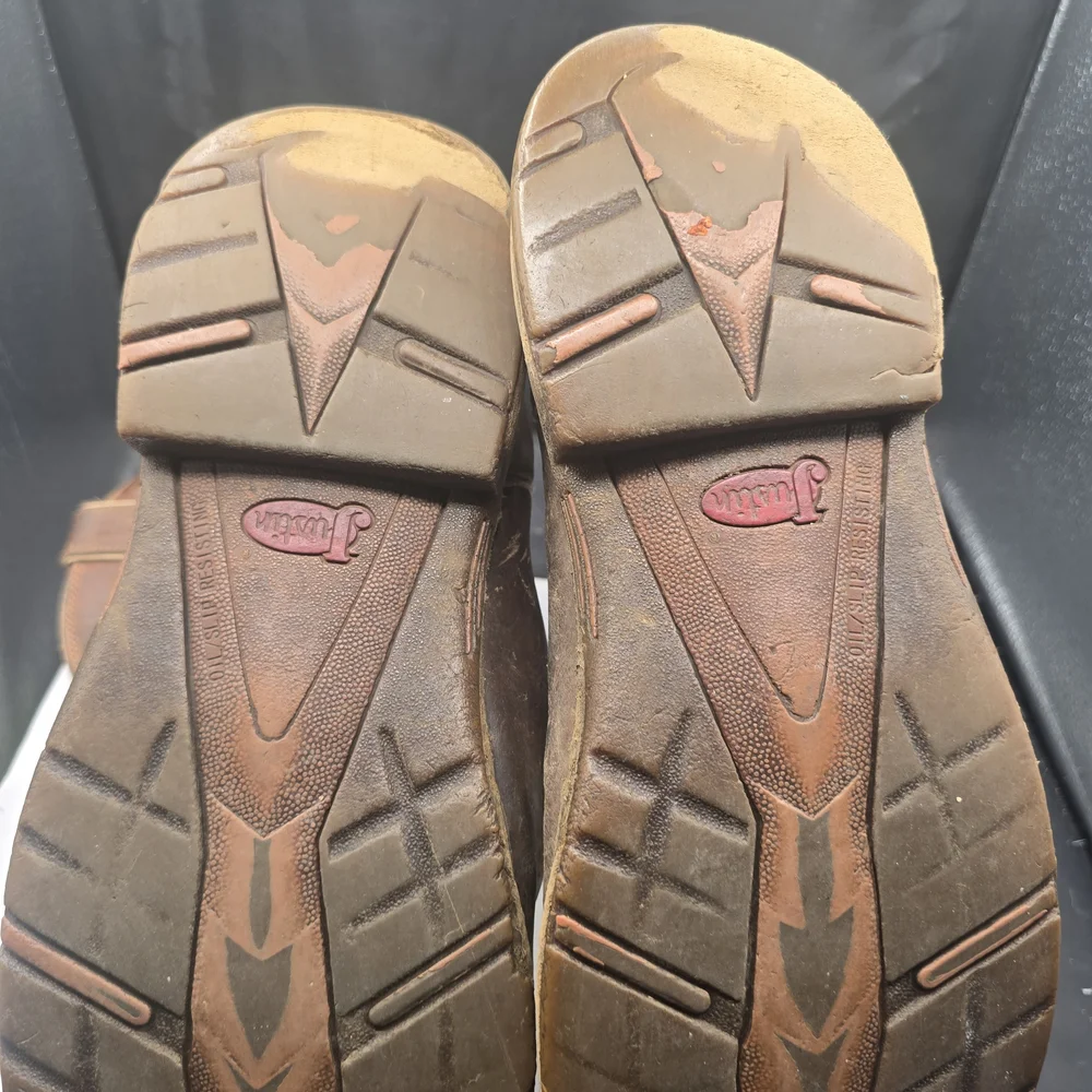 Justin Boots stylish brown