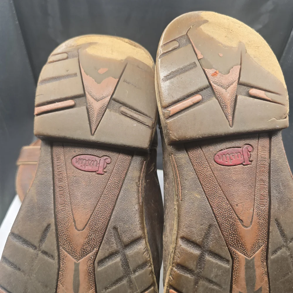 Justin Boots stylish brown