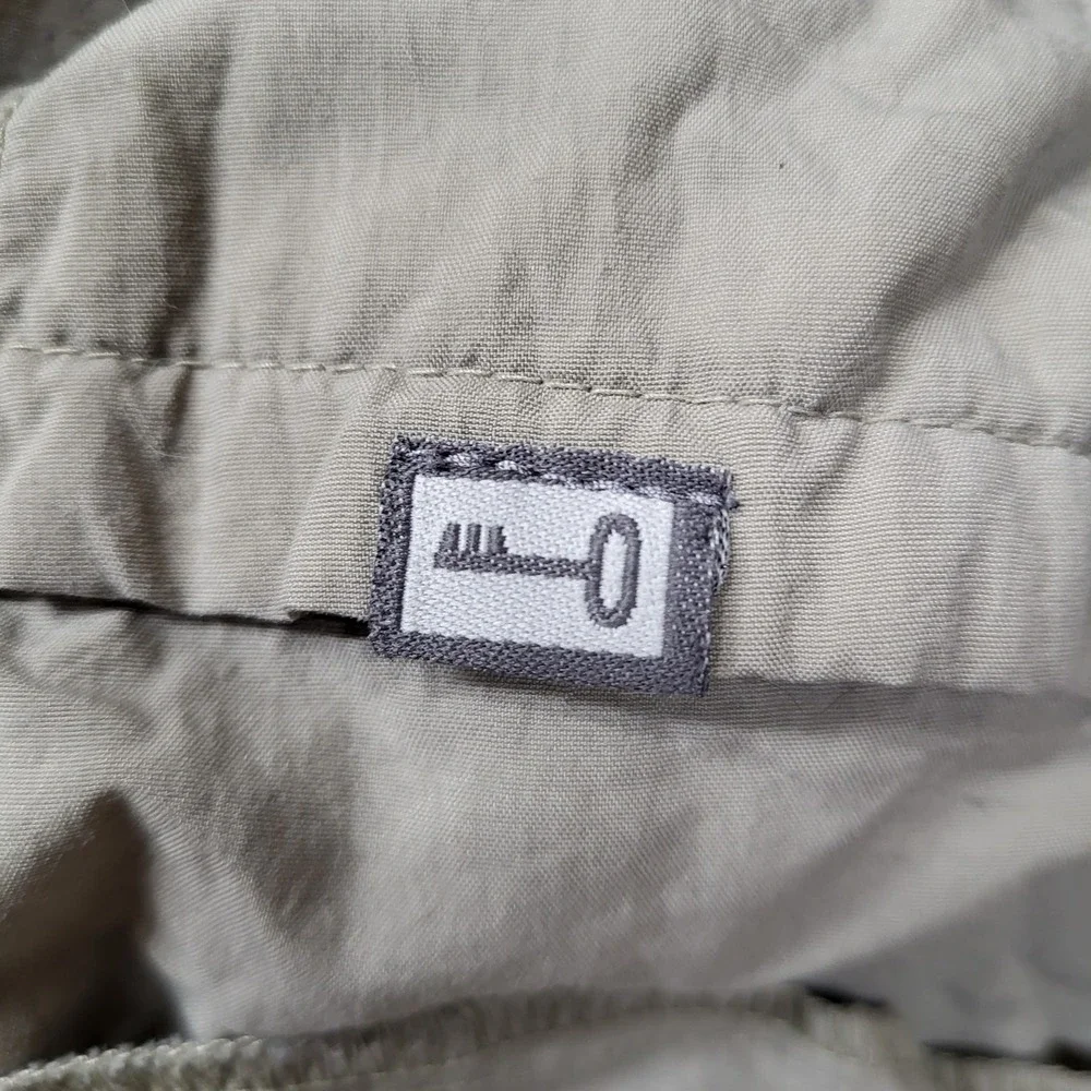 The North Face Men Shorts 2XL Khaki Nylon Cargo Shorts Button 10