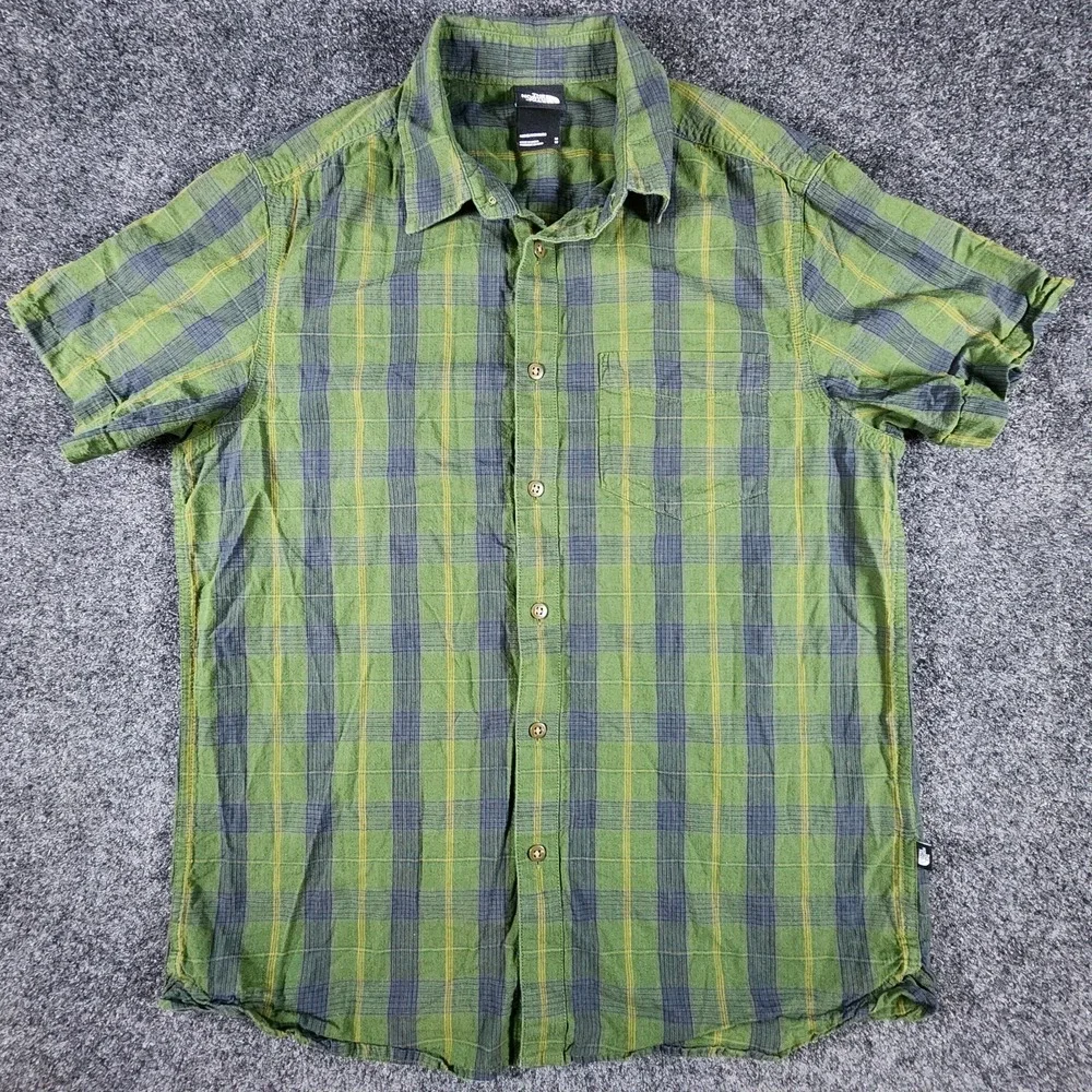 The North Face Green Baytrail Plaid Men's M Short Sleeve Button‎ Up Camp Shirt