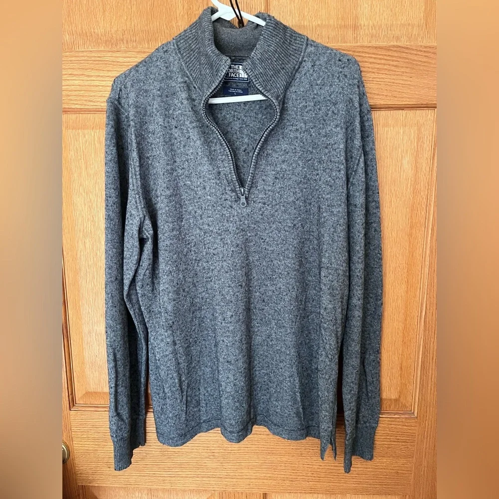 The North Face Men's Charcoal Gray wool Quarter-Zip Sweater