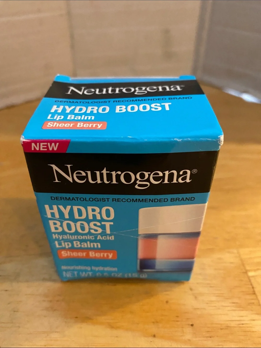 Neutrogena Hydro Boost Lip Balm Sheer Berry NIB .5 oz