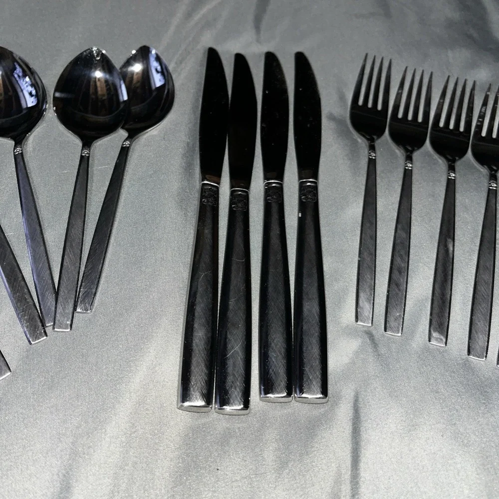 Oneida preowned set
