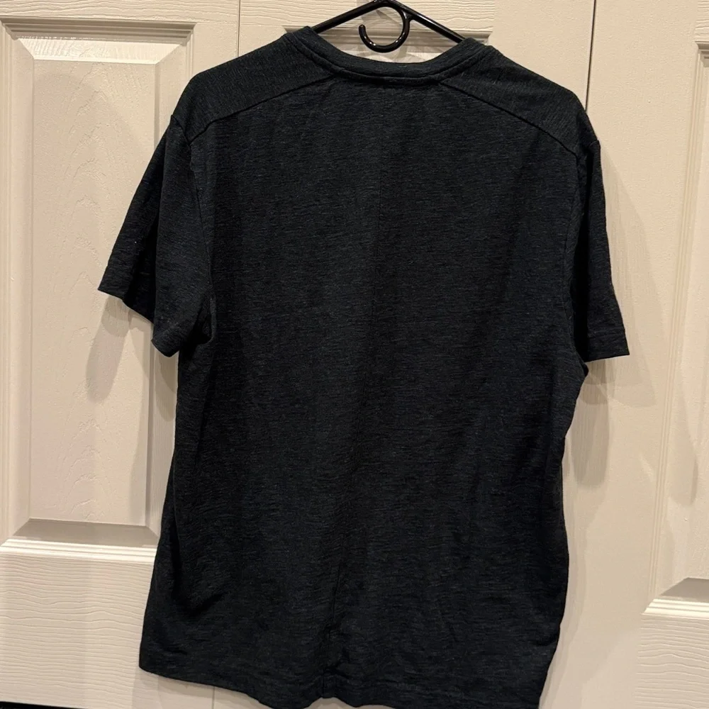 Banana Republic Men's charcoal Henley t-Shirt. Size large