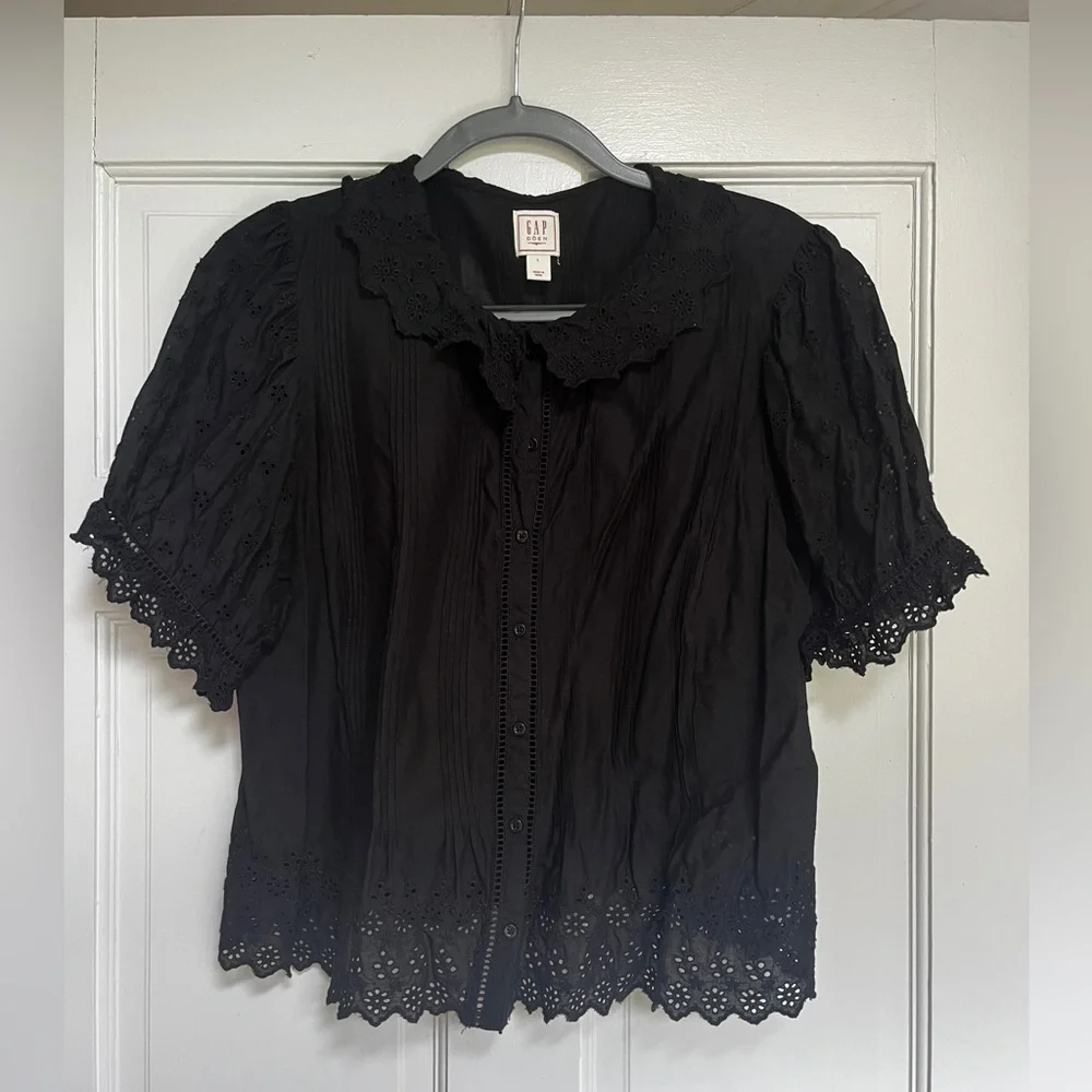 Doen Black Eyelet Cotton Puff Sleeve Blouse
