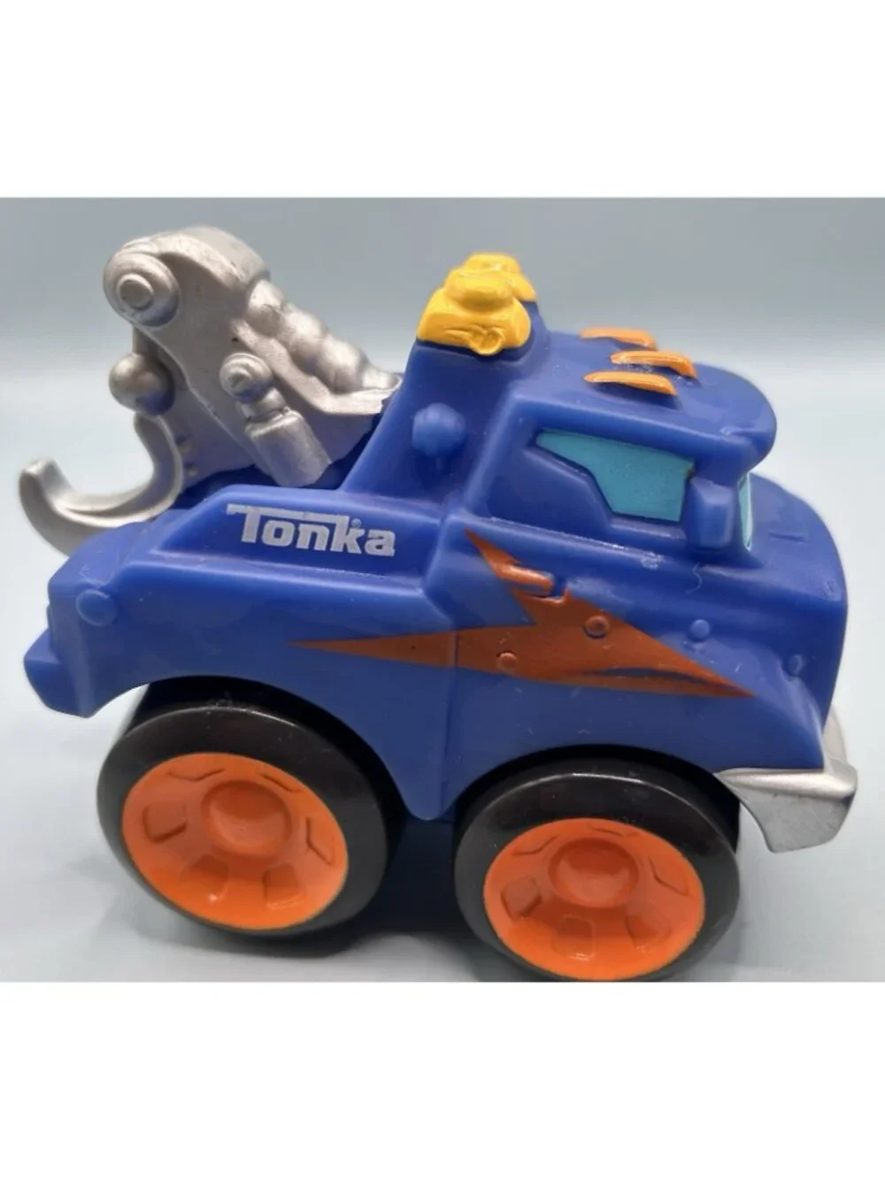 Tonka Lil Chuck Friends Chunky Tow Truck Rubber Hasbro
