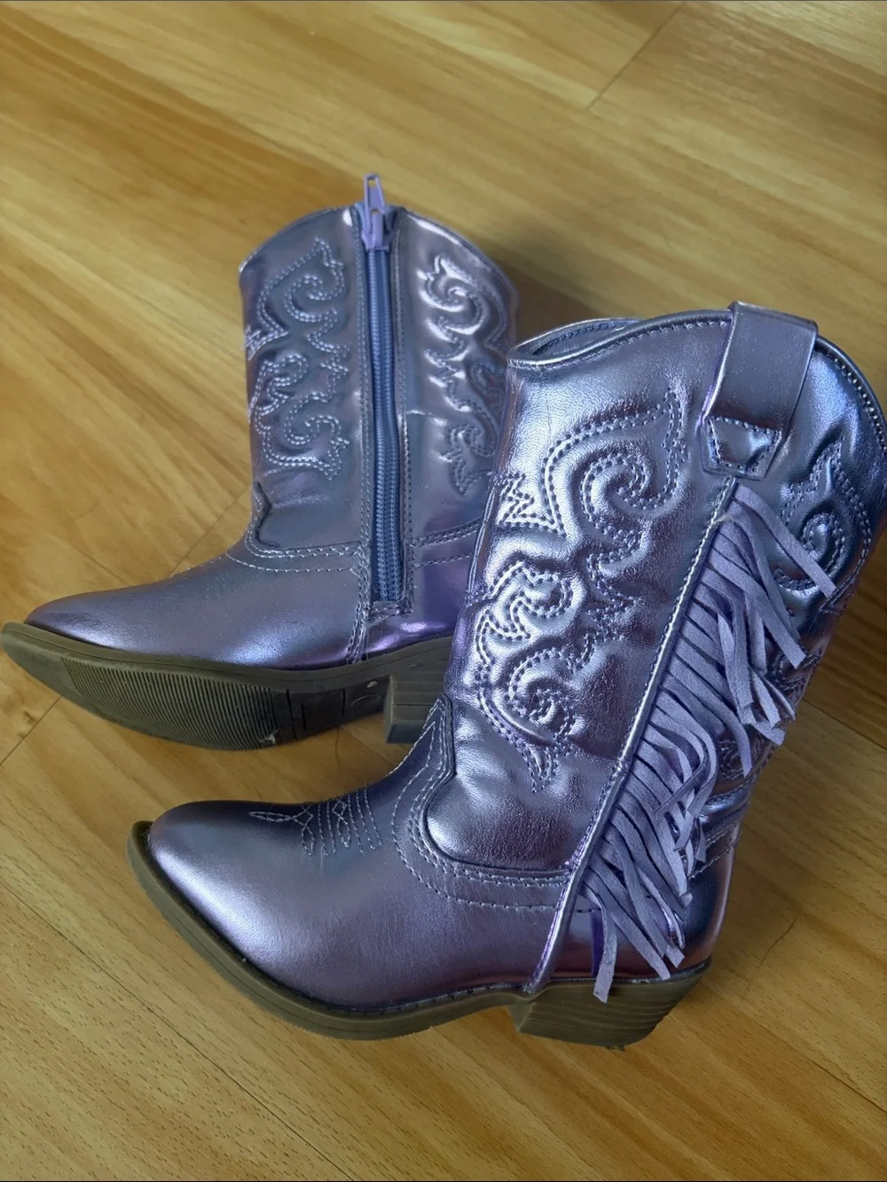 Harper Canyon cute metallic