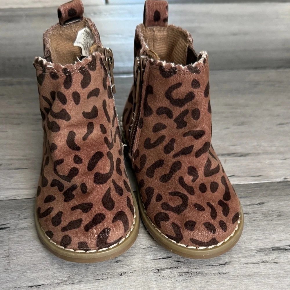 N/A stylish leopard