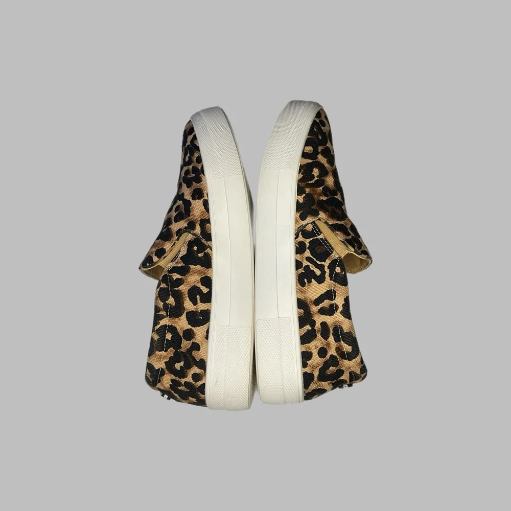 Steve Madden gills platform