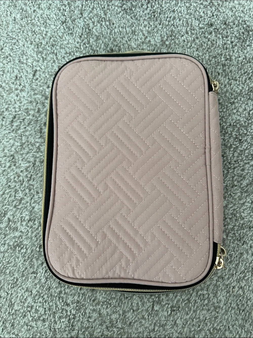 N/A compact quilted
