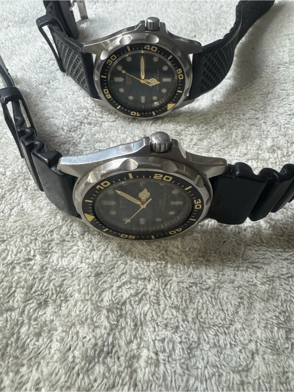 Casio resin quartz black