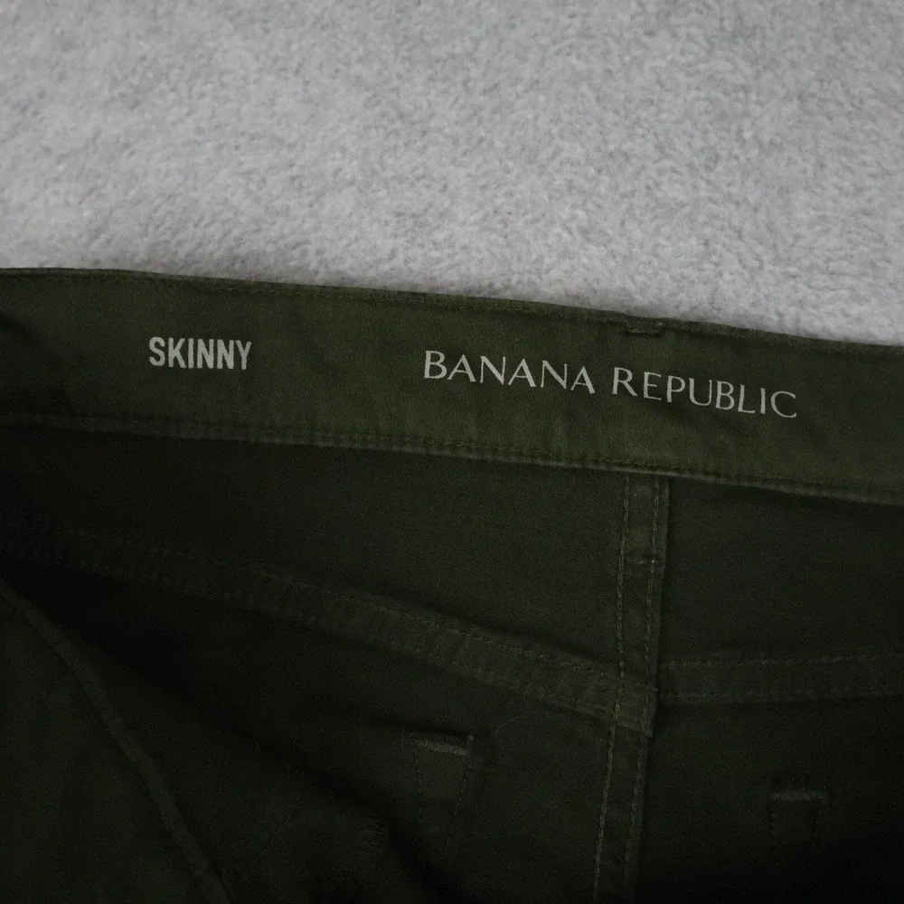 Banana Republic reach stretch us