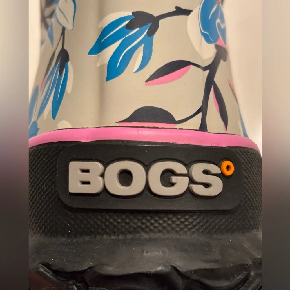 Bogs reposhing this