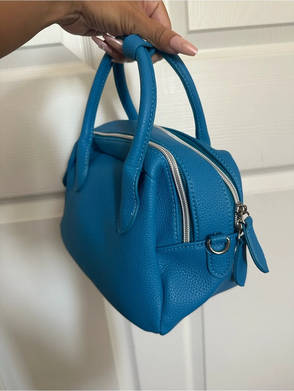 N/A blue pebbled