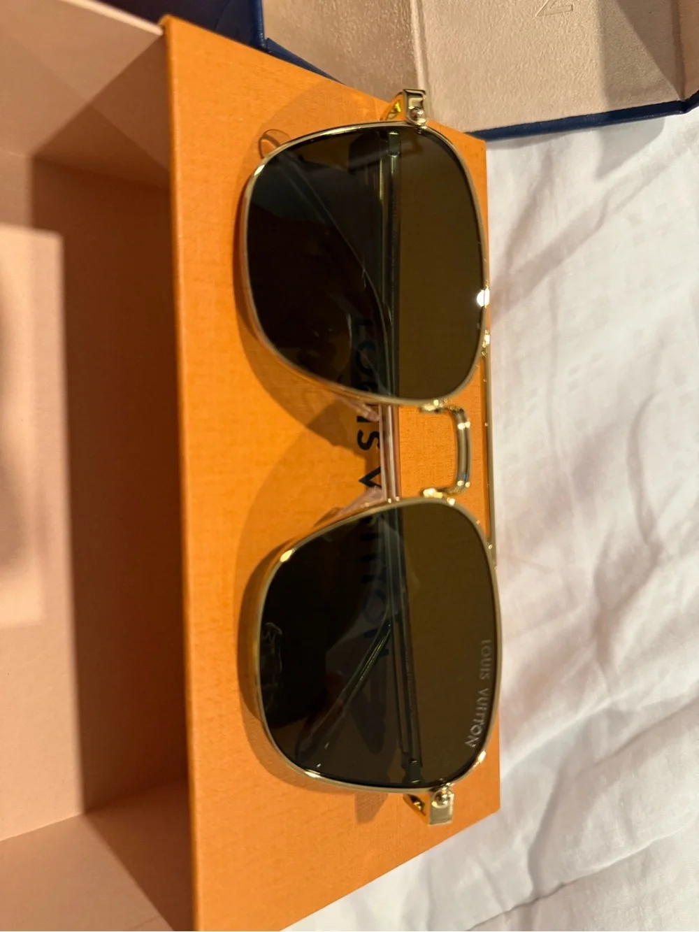 Louis Vuitton vuitton lenses inner