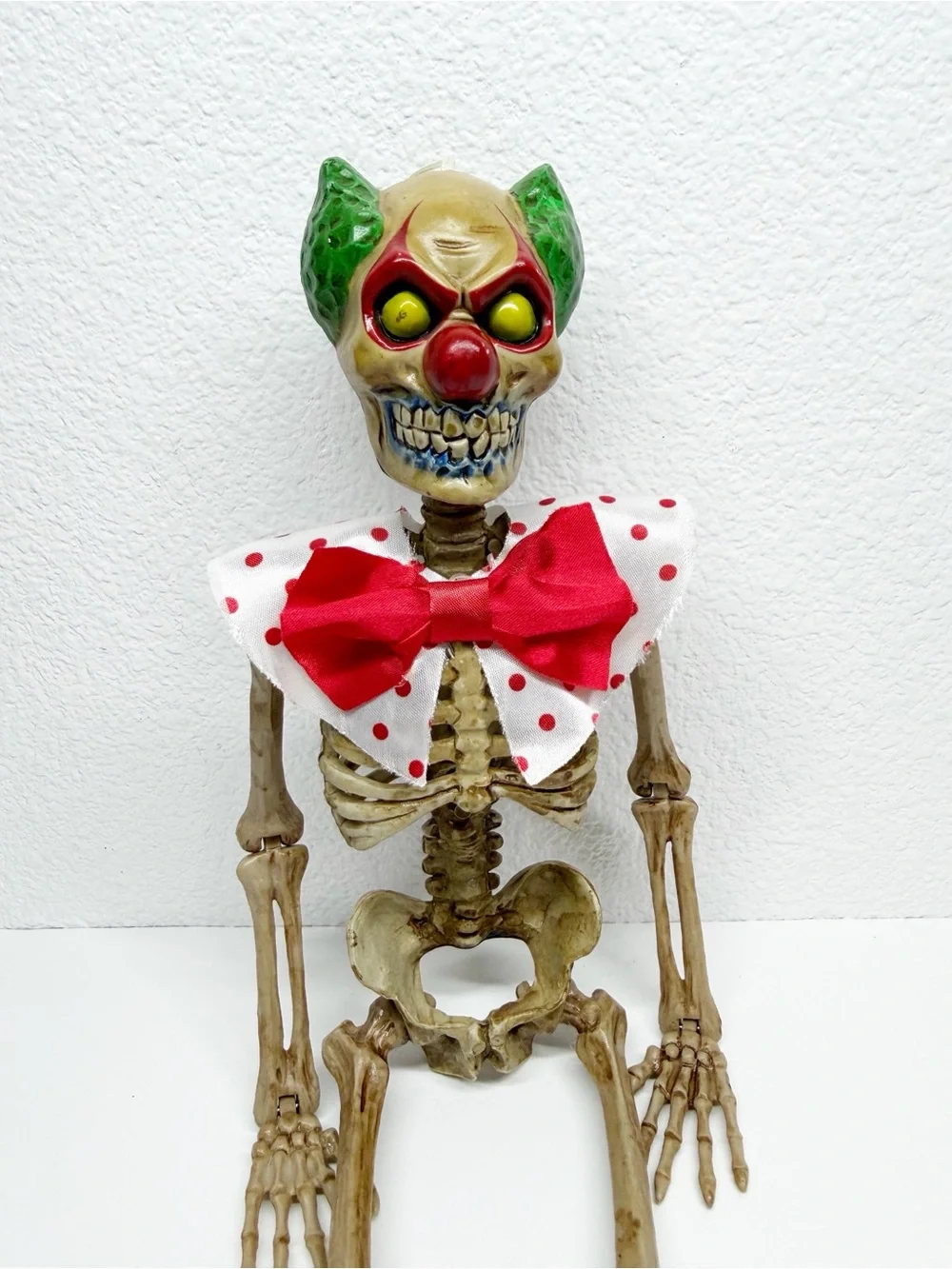 Magic Power loop skeleton clown