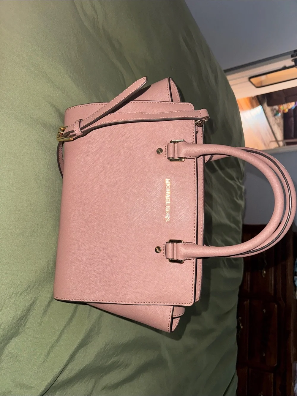 Michael Kors pairs hardware logo