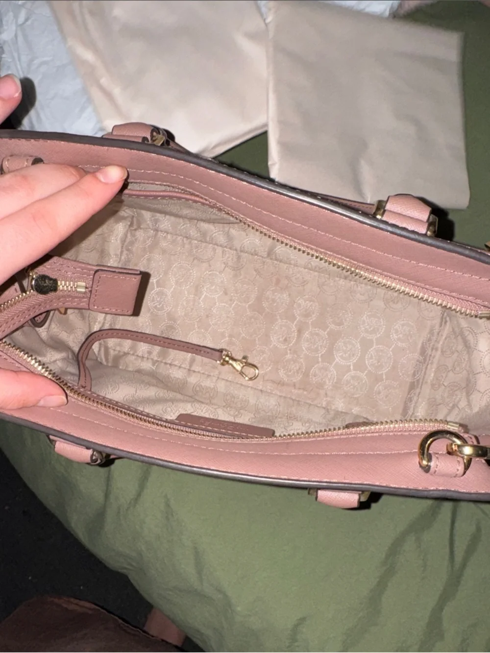 Michael Kors satchel outfits