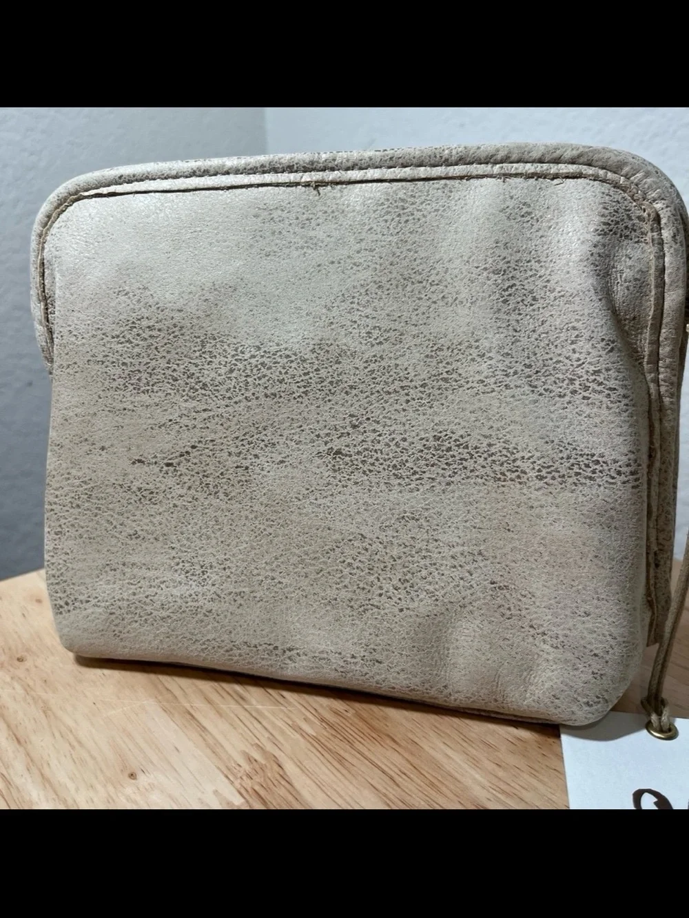 HOBO Beauty Cosmetic Travel Pouch Magnetic Closure Buffed Gold Leather NWT