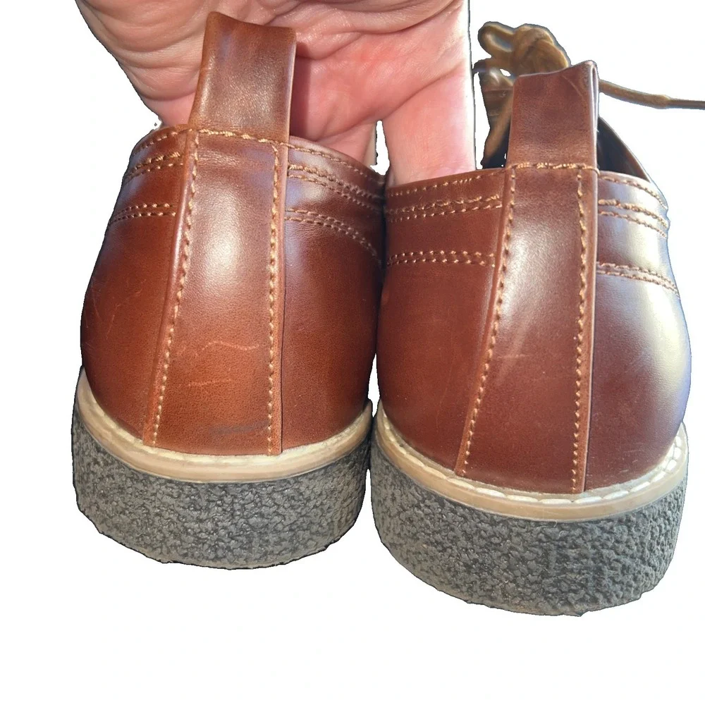 Deer Stags closet wear scuffs