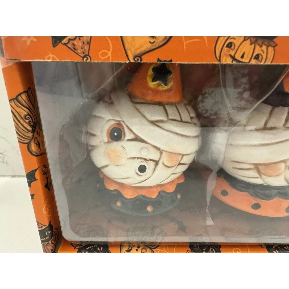 Johanna Parker Halloween Spooky Cute Mummy Couple Salt & Pepper Shakers NEW