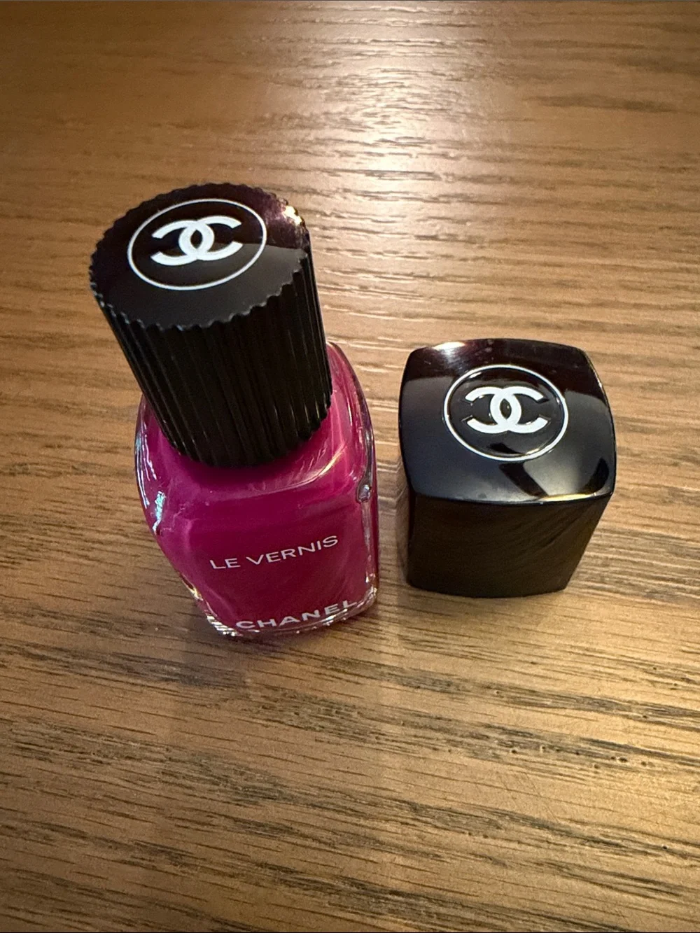 CHANEL vibration 761