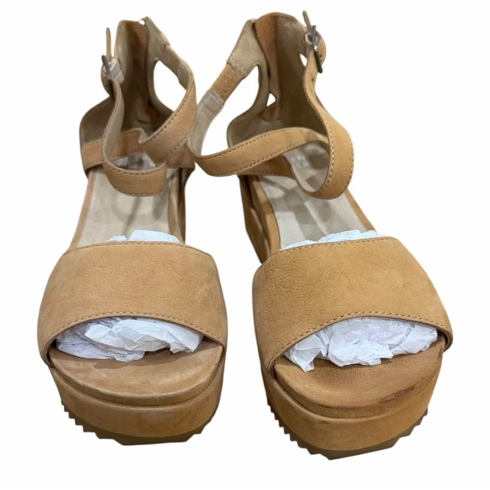 Eileen Fisher eileen fisher