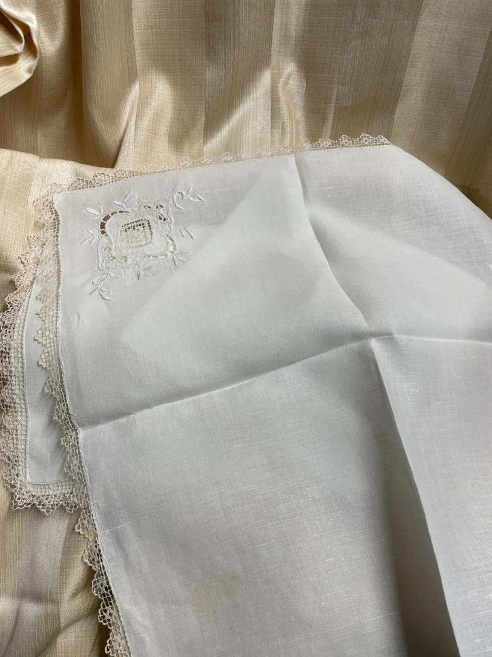 Vintage White Embroidered Linen Napkins with Solid Brass Napkin Rings