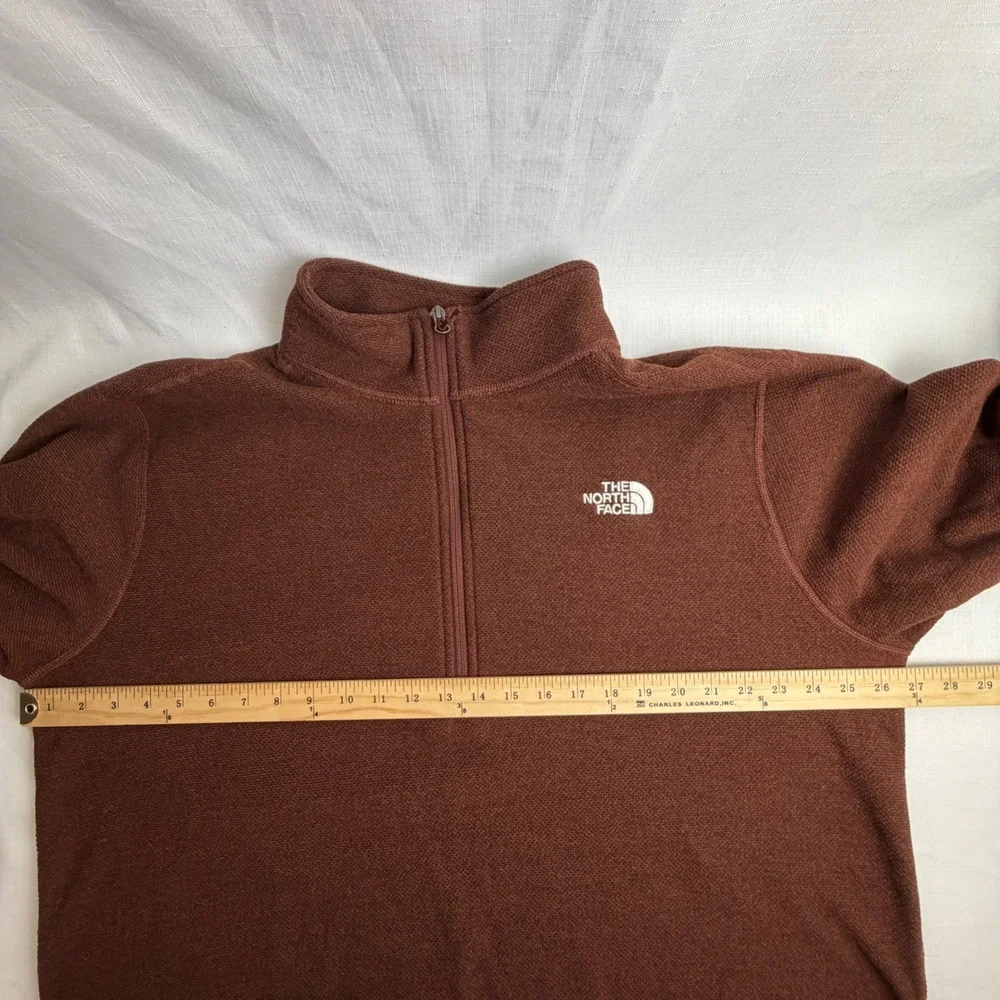 The North Face garment fit 100%