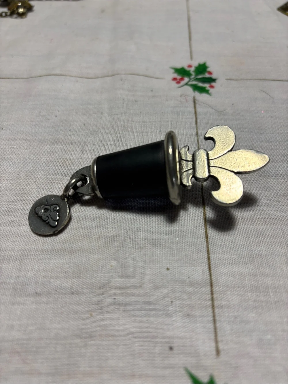 Black and Silver Fleur-de-Lis Wine Stopper