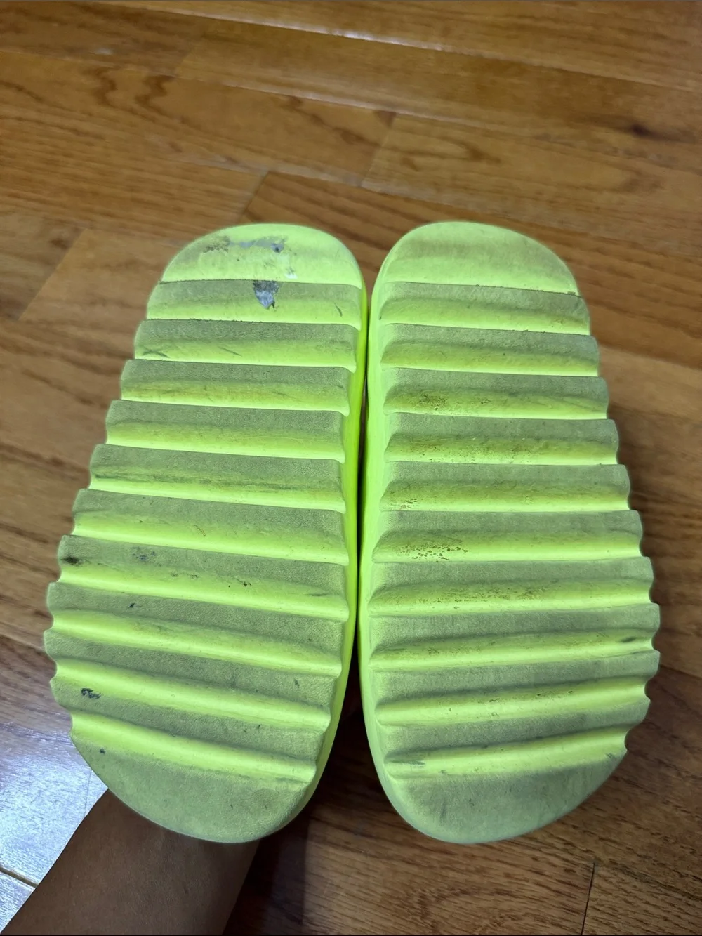 Yeezy authentic adidas