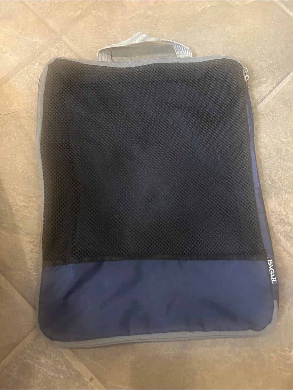Bagail large visibility carrying