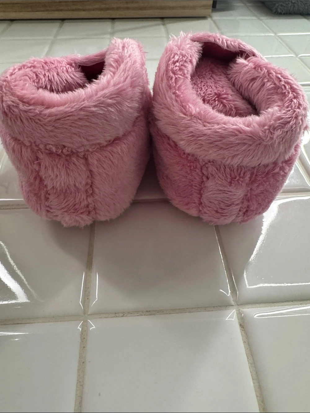 UGG identical bixbee