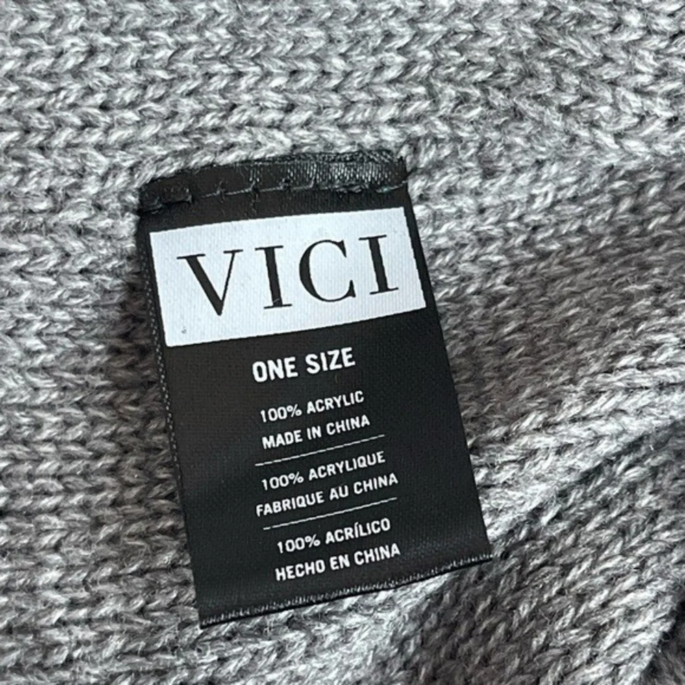 Vici cloud beanie