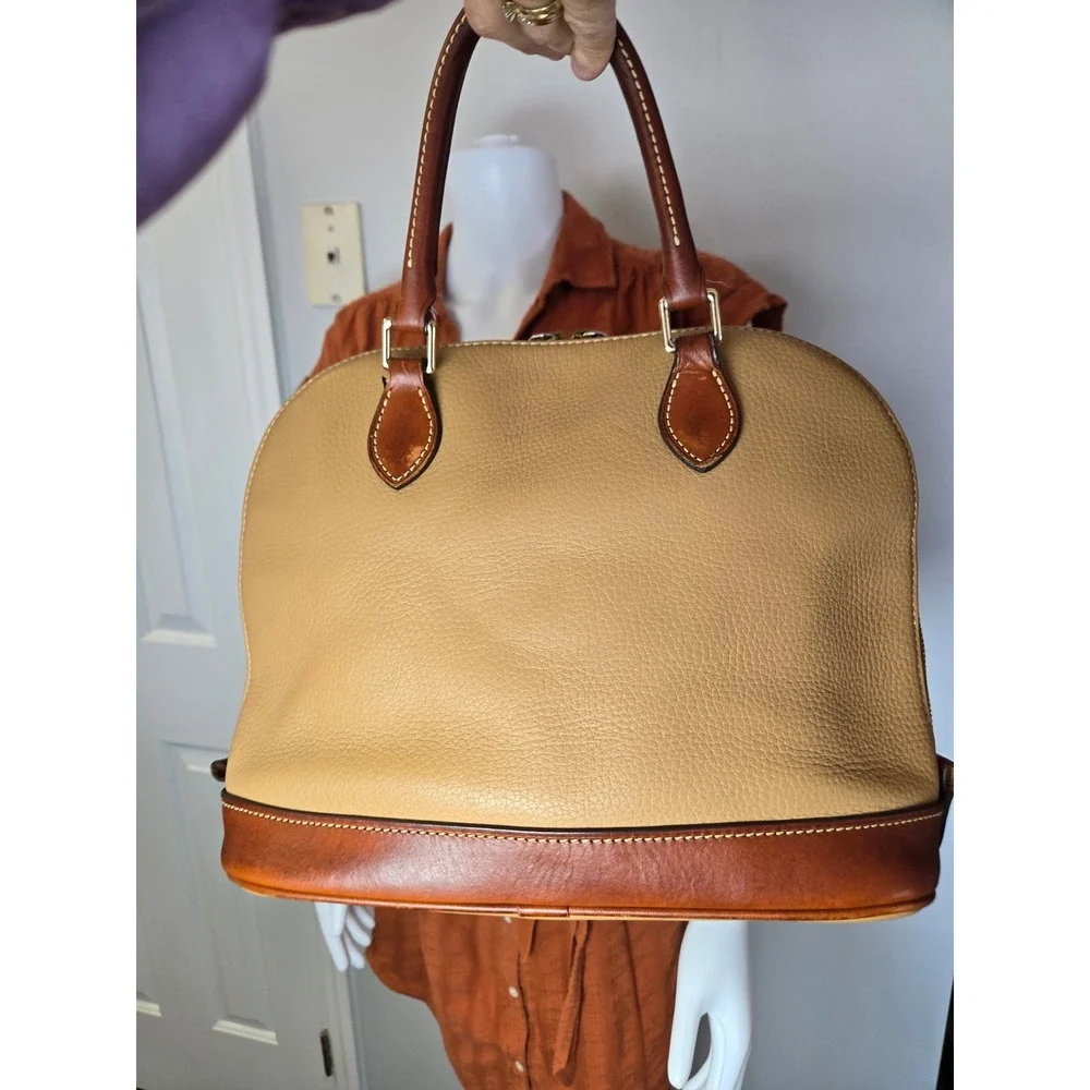 Dooney & Bourke great preowned