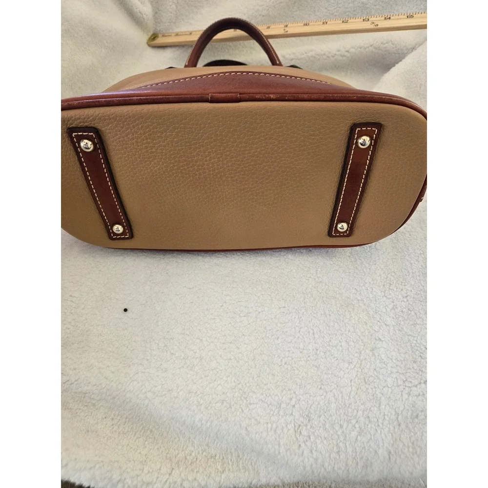 Dooney & Bourke great preowned