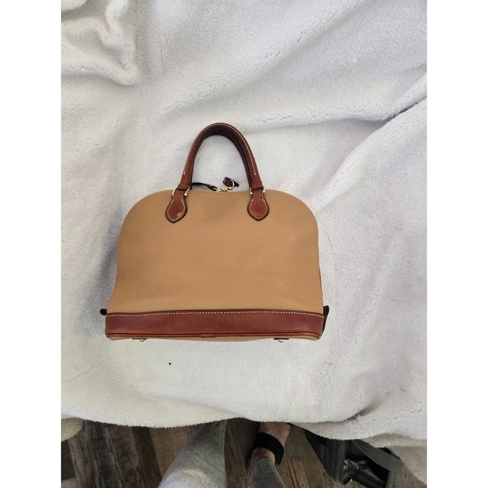 Dooney & Bourke great preowned