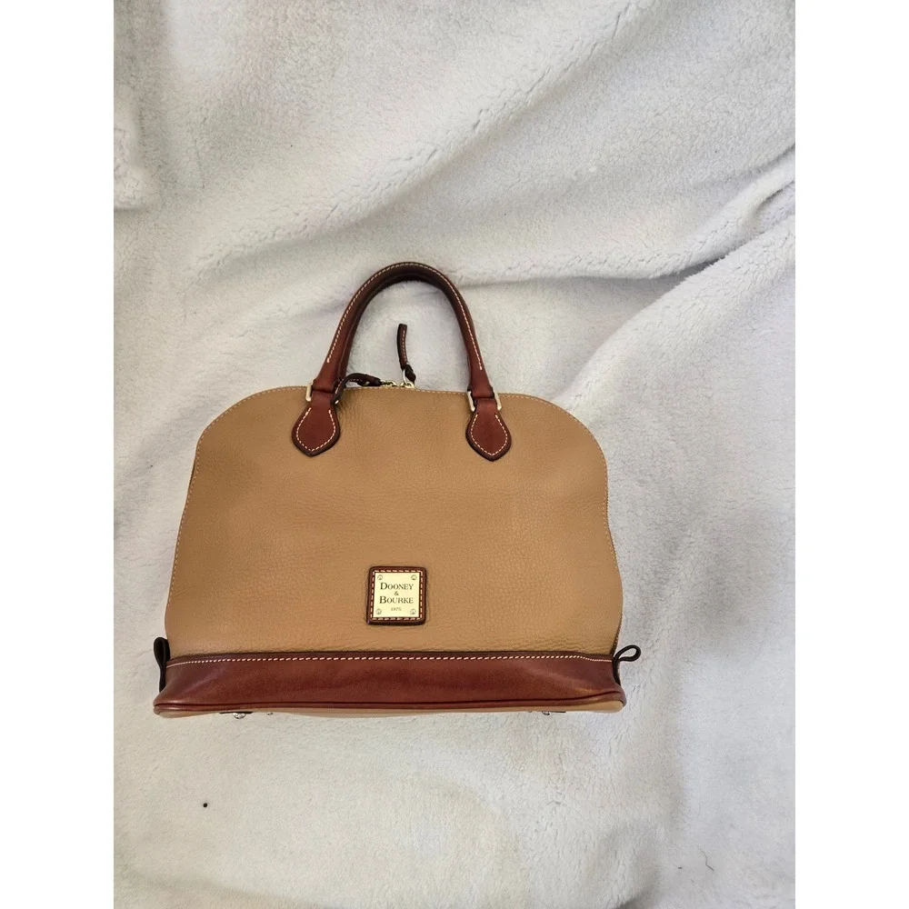 Dooney & Bourke great preowned
