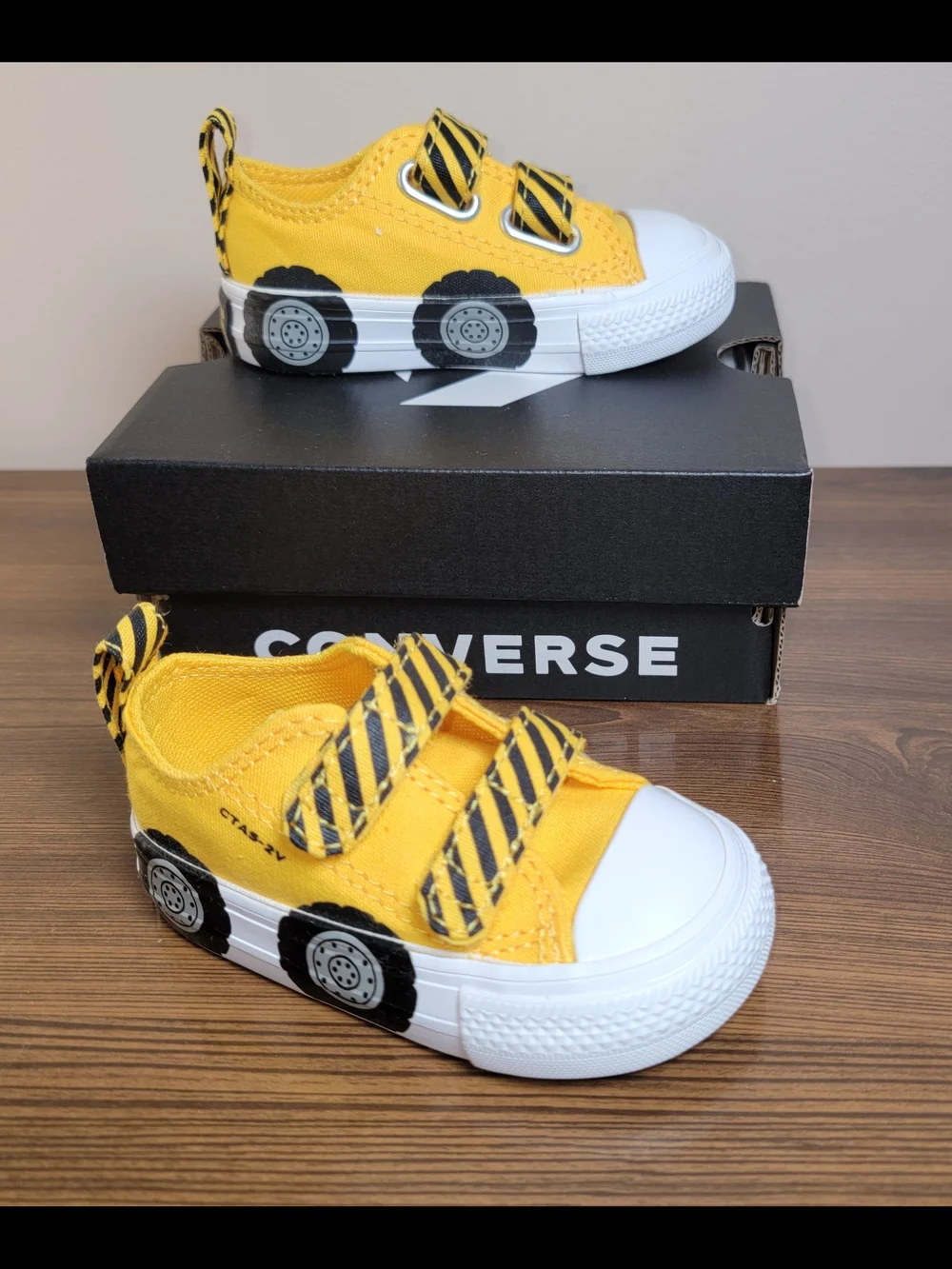 Converse kids low