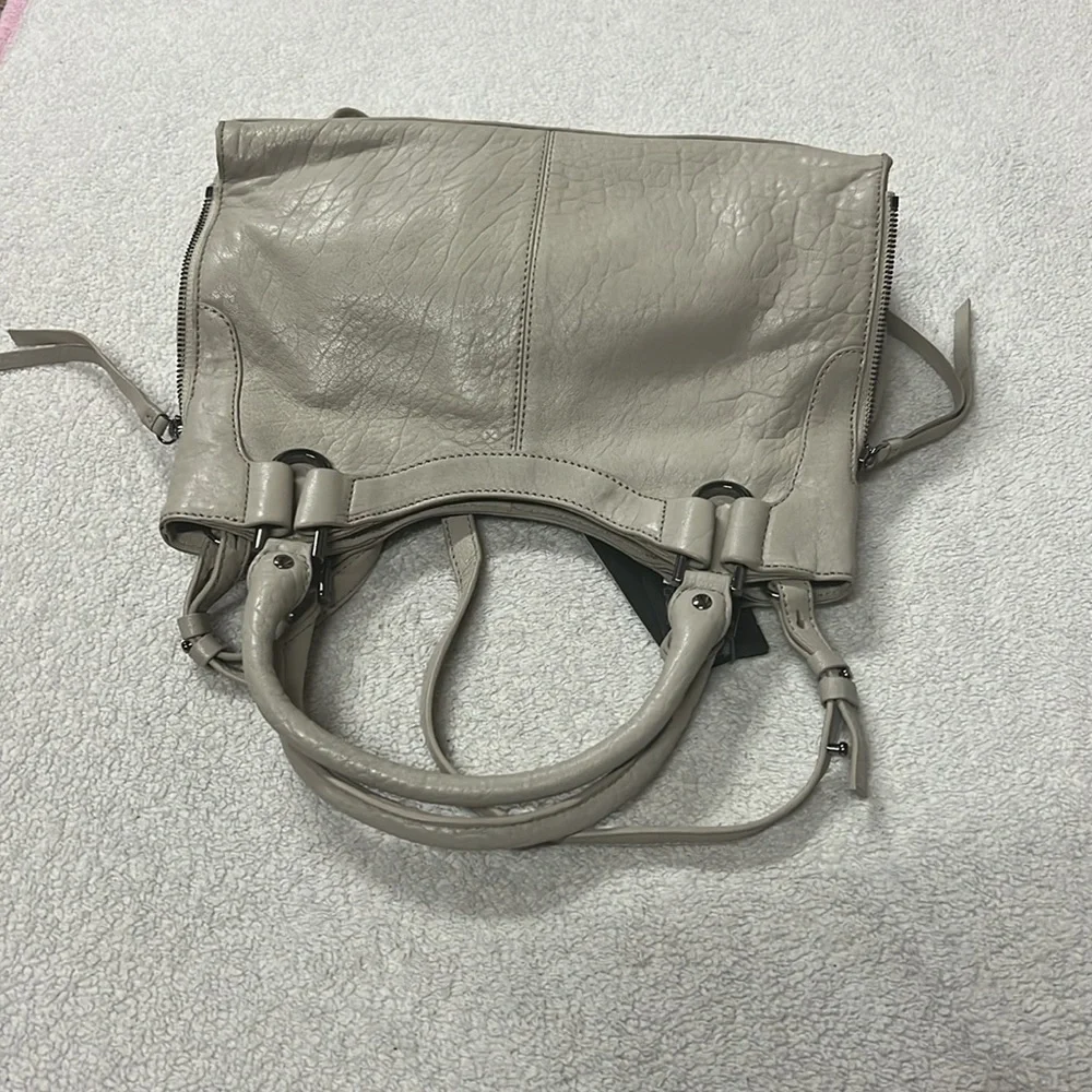 Vince Camuto vince camuto